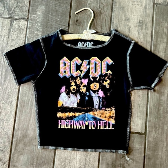 AC/DC highway to Hell graphic band short sleeve crop T-shirt black xs baby tee - Picture 1 of 6